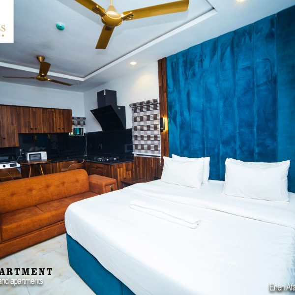 STUDIO APARTMENT 600x600